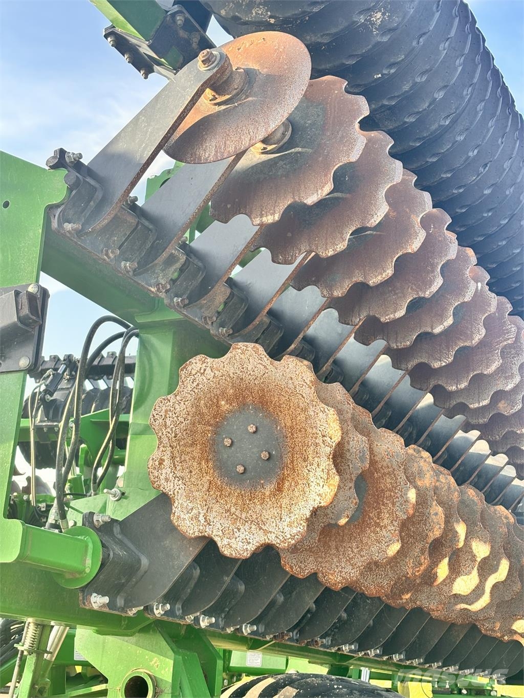 John Deere 2680H Disc harrows