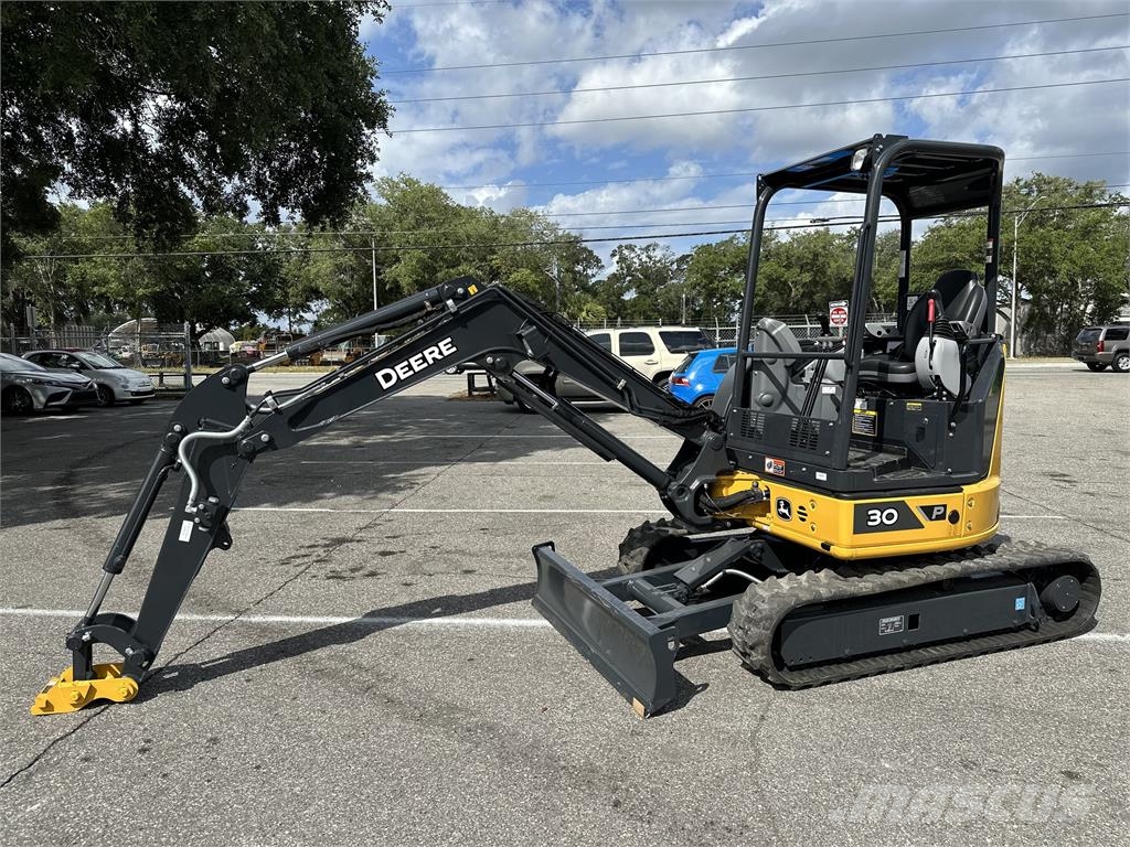 John Deere 30 P Minigraafmachines < 7t