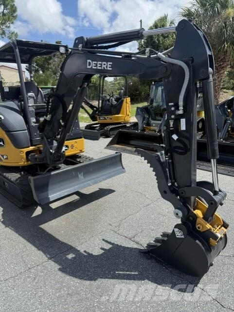John Deere 30 P Mini rýpadla < 7t