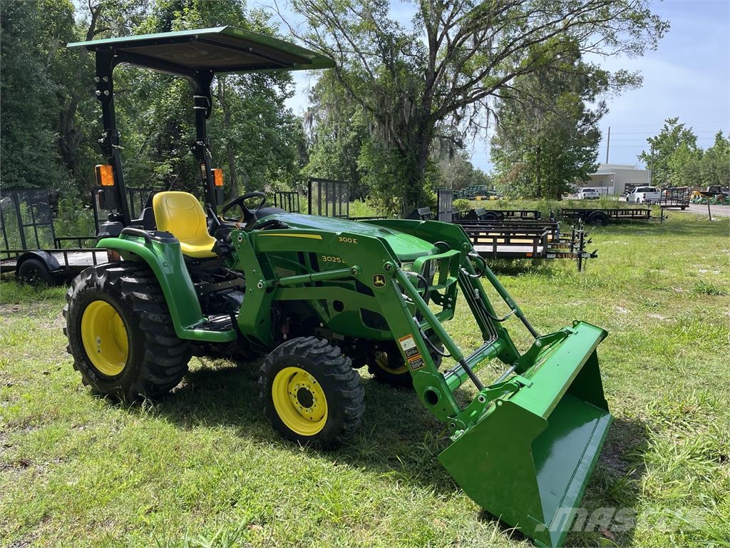 John Deere 3025E Compact tractors