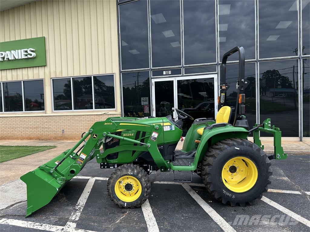 John Deere 3025E Compact tractors