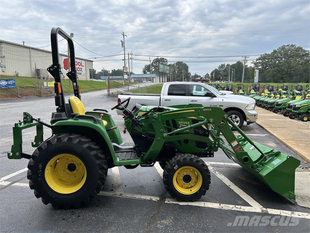 John Deere 3025E Compact tractors