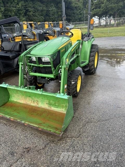 John Deere 3025E جرارات مدمجة