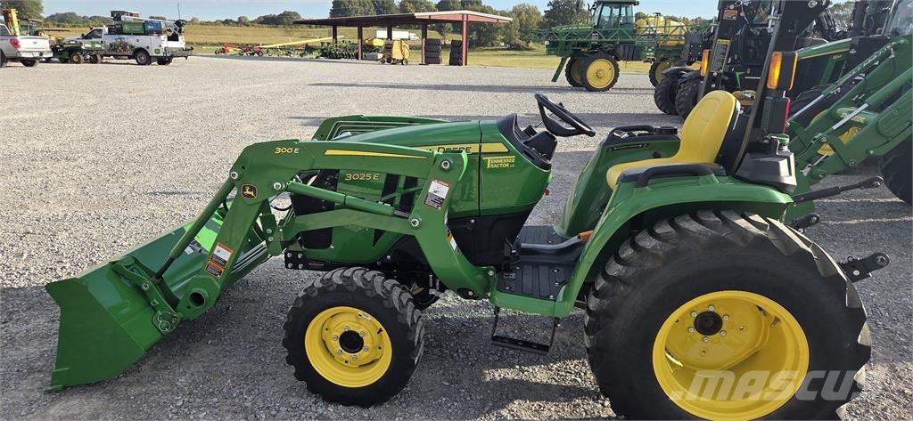 John Deere 3025E 小型曳引機