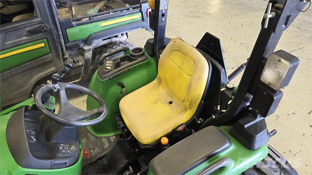 John Deere 3025E Manji traktori