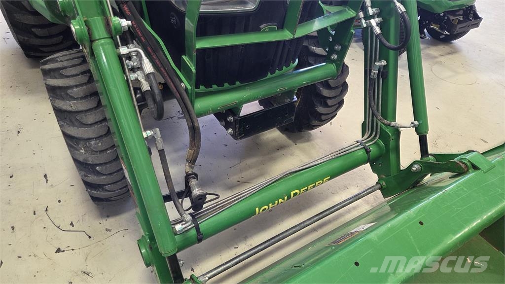 John Deere 3025E Manji traktori