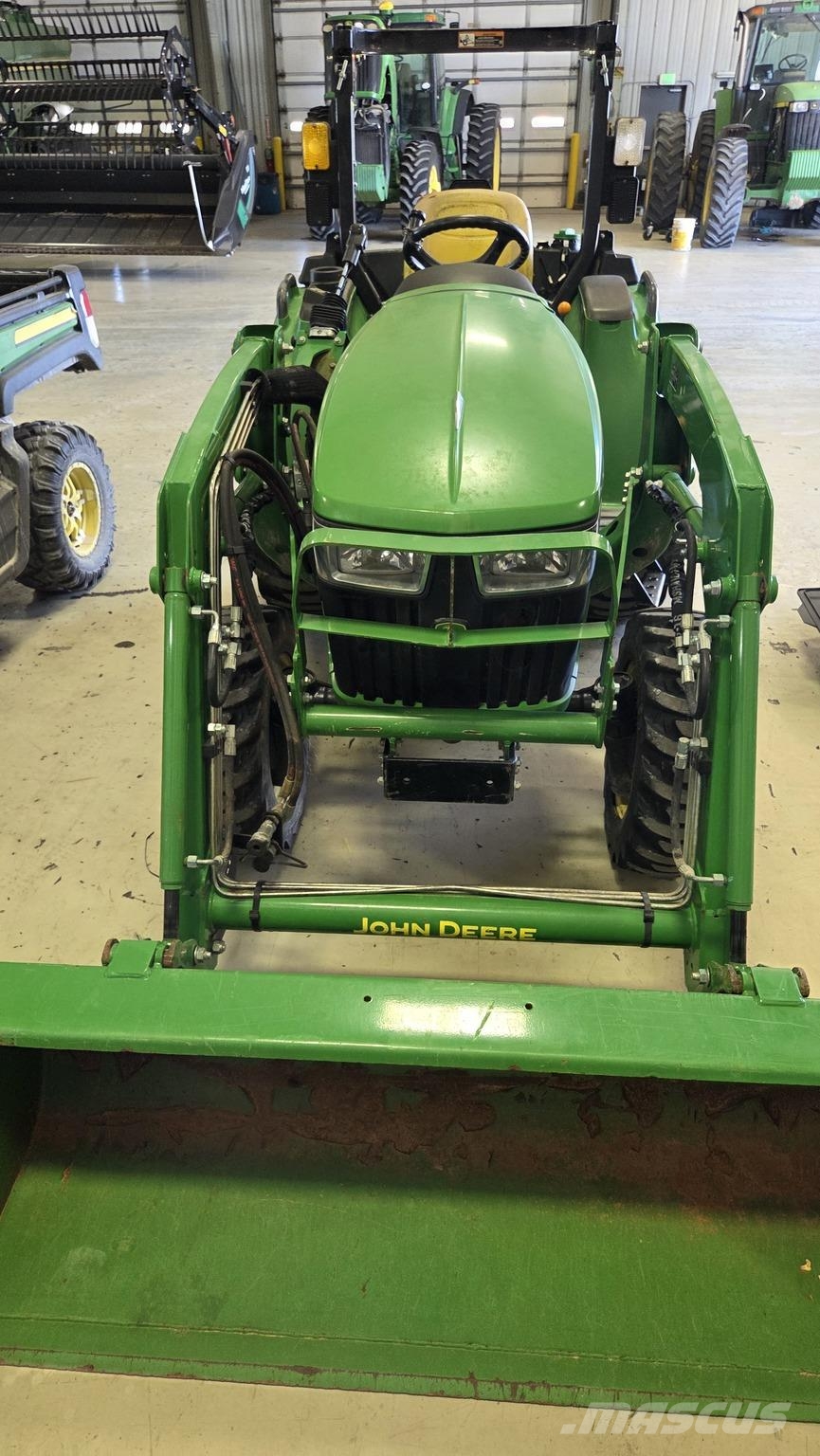 John Deere 3025E Manji traktori
