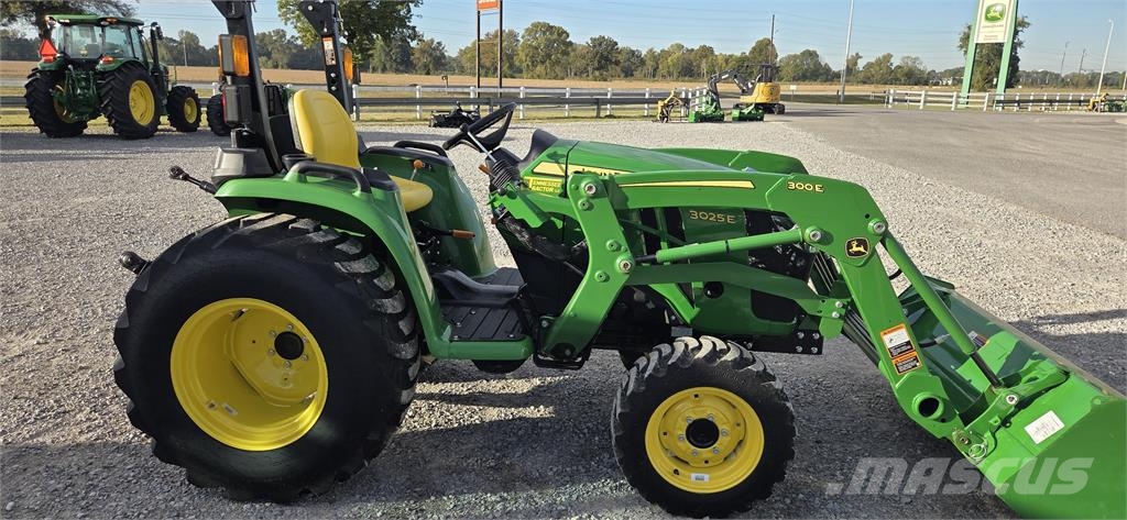John Deere 3025E 小型曳引機