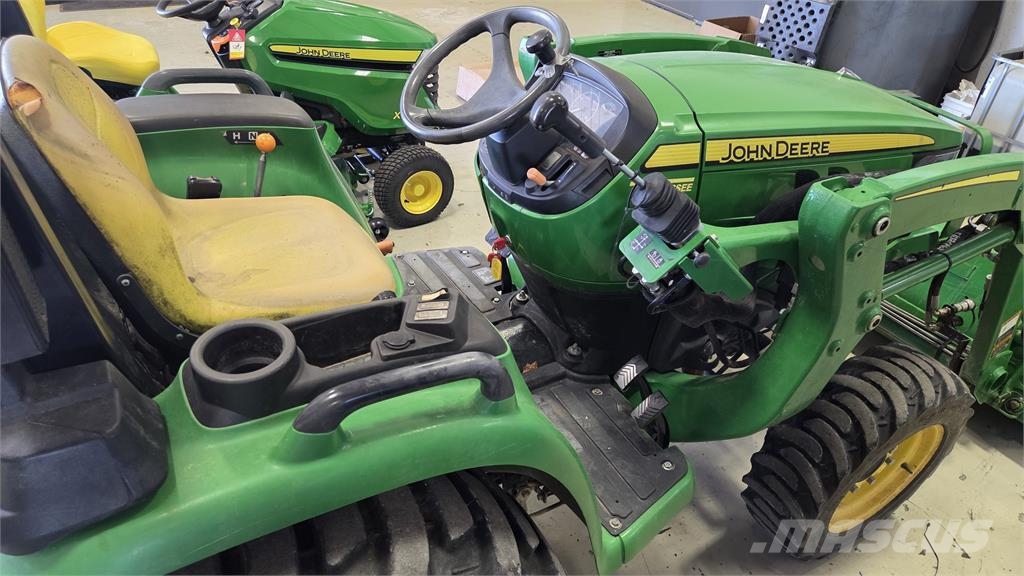 John Deere 3025E Manji traktori