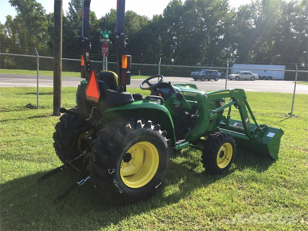 John Deere 3025E Naudoti kompaktiški traktoriai