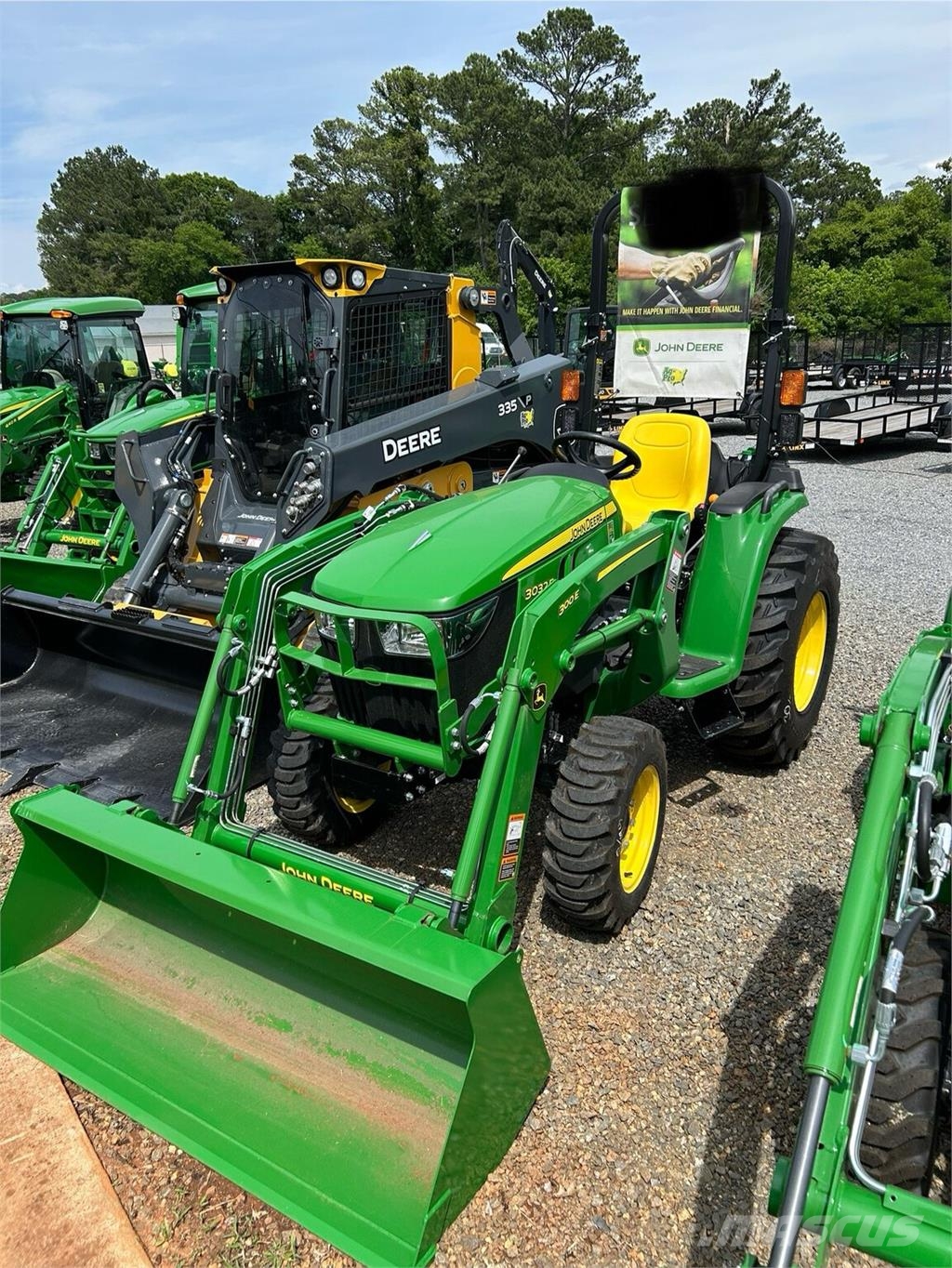 John Deere 3032E 소형 트랙터