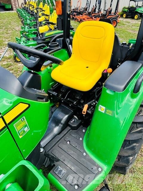 John Deere 3032E Kleintraktoren