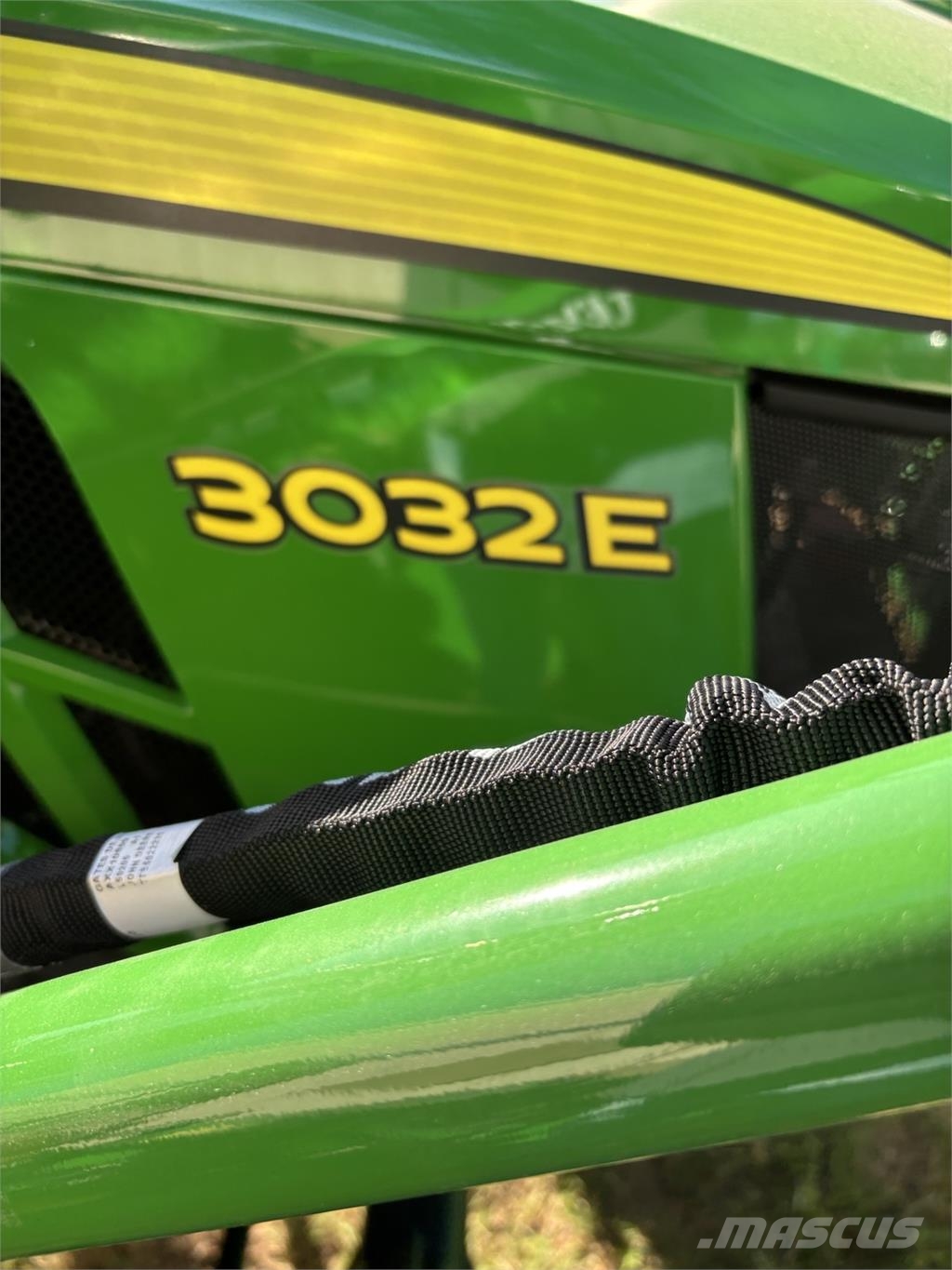 John Deere 3032E 소형 트랙터