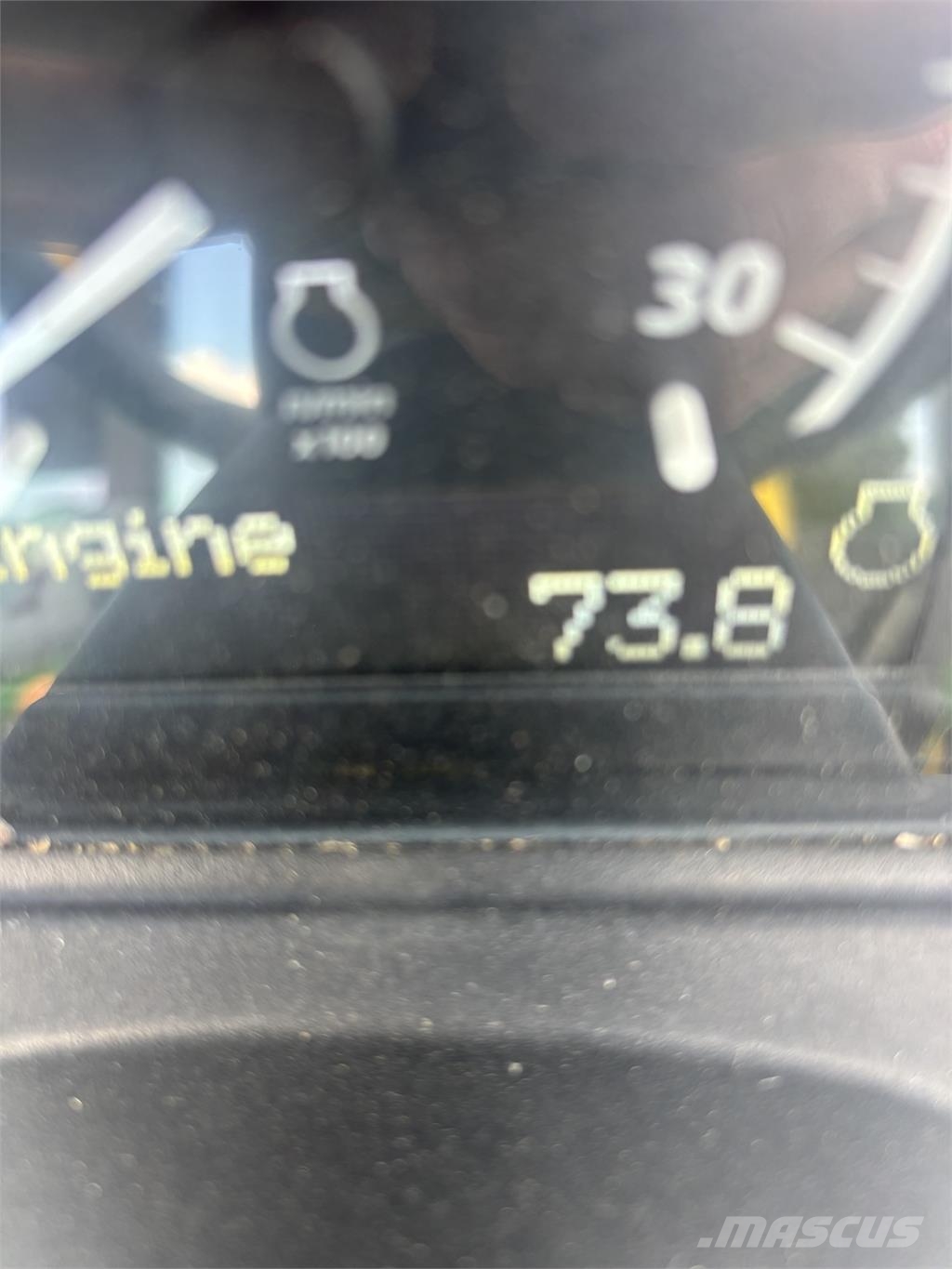 John Deere 3032E Kompaktie traktori