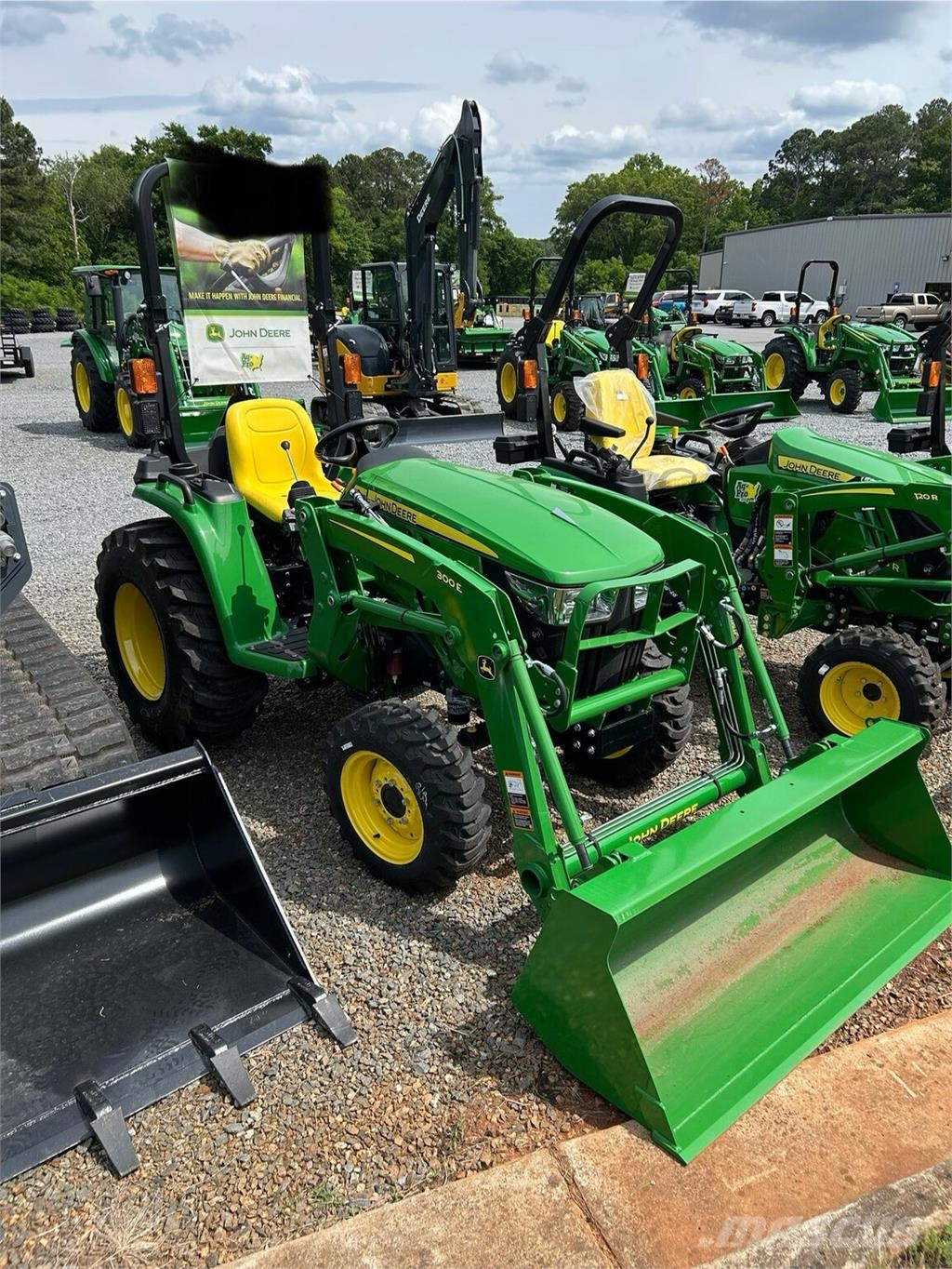 John Deere 3032E 소형 트랙터