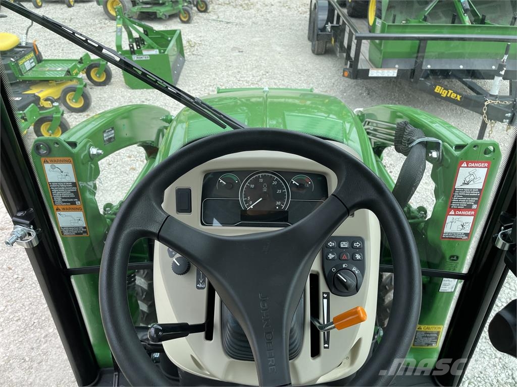 John Deere 3033R Kompakt traktorok