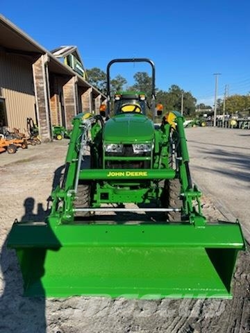 John Deere 3033R Kompakt traktorok