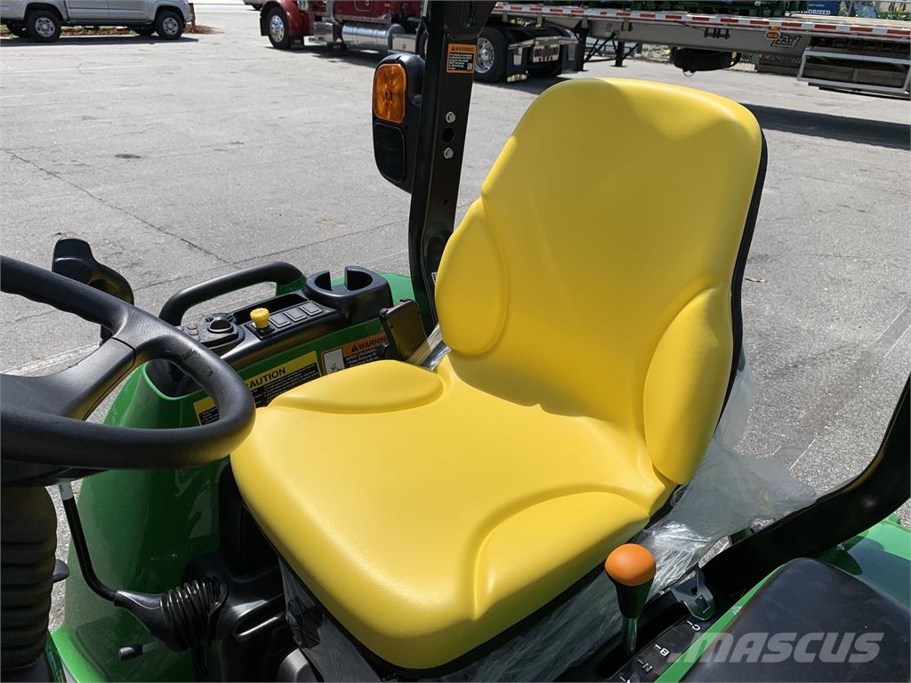 John Deere 3033R Kompaktné traktory
