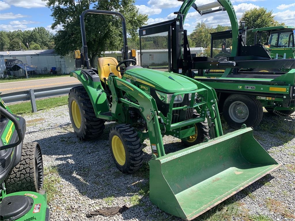 John Deere 3035D Compact tractors