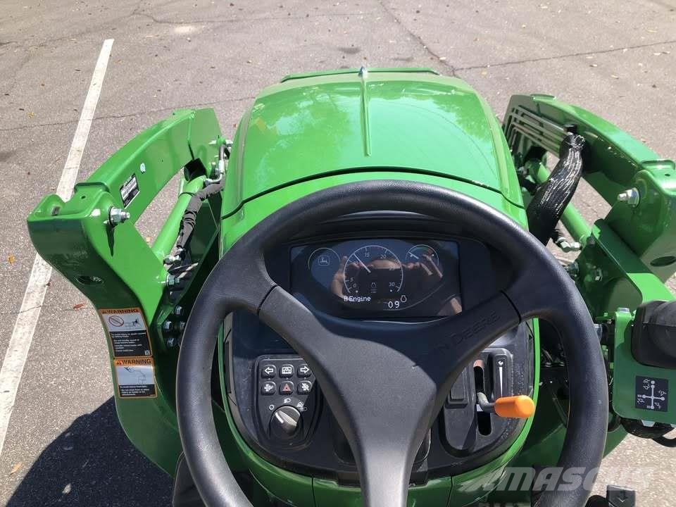 John Deere 3038E 소형 트랙터