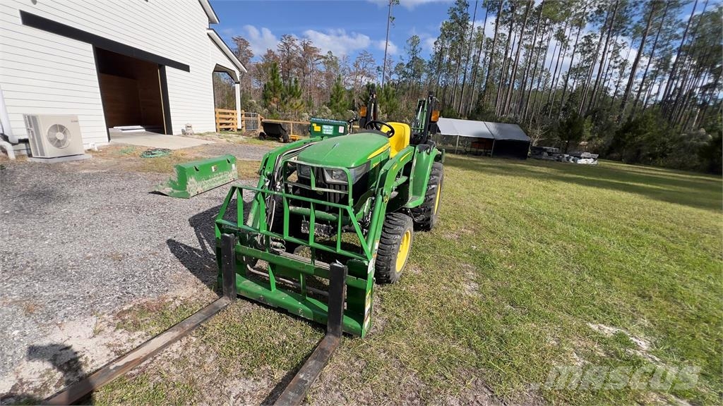 John Deere 3038E Коммунальные тракторы