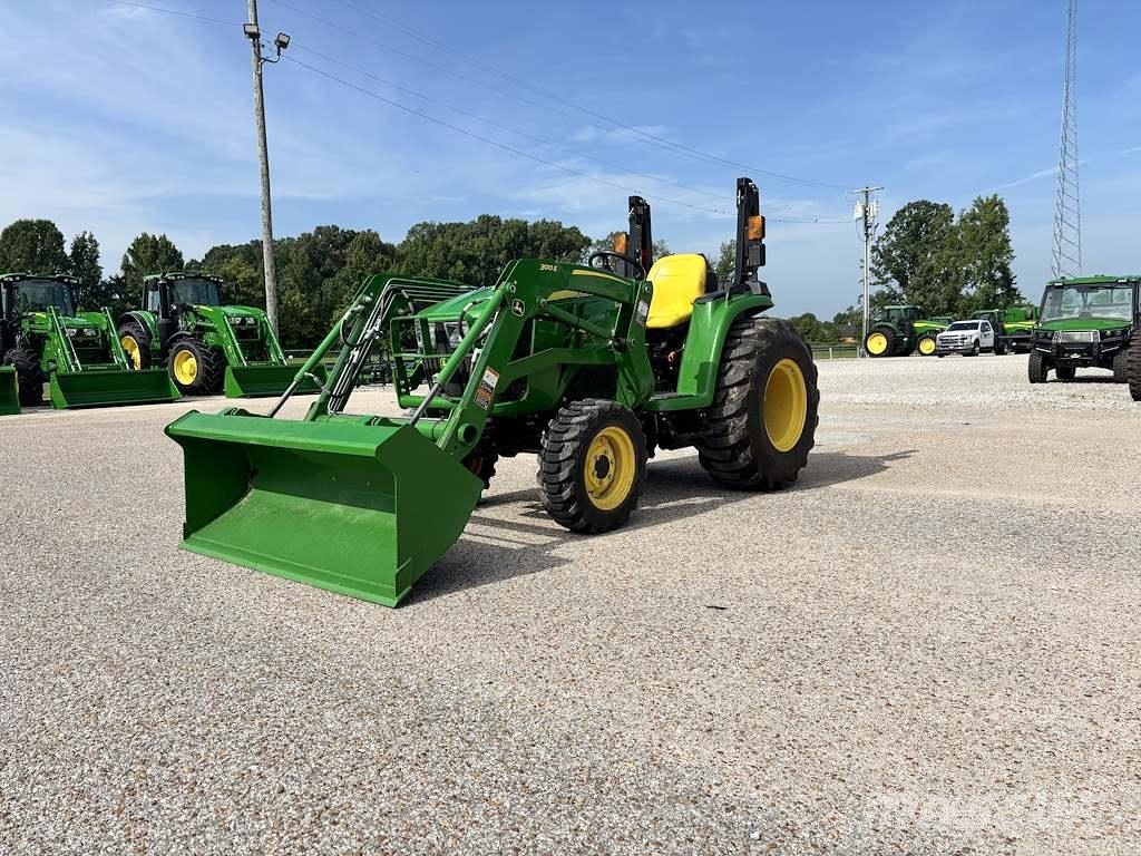 John Deere 3038E جرارات مدمجة