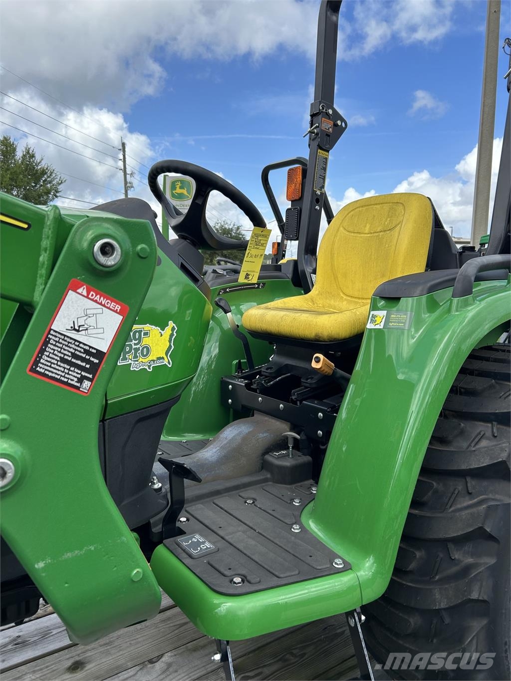 John Deere 3038E Tractores compactos