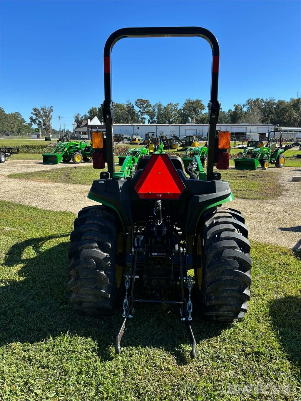 John Deere 3038E 小型曳引機