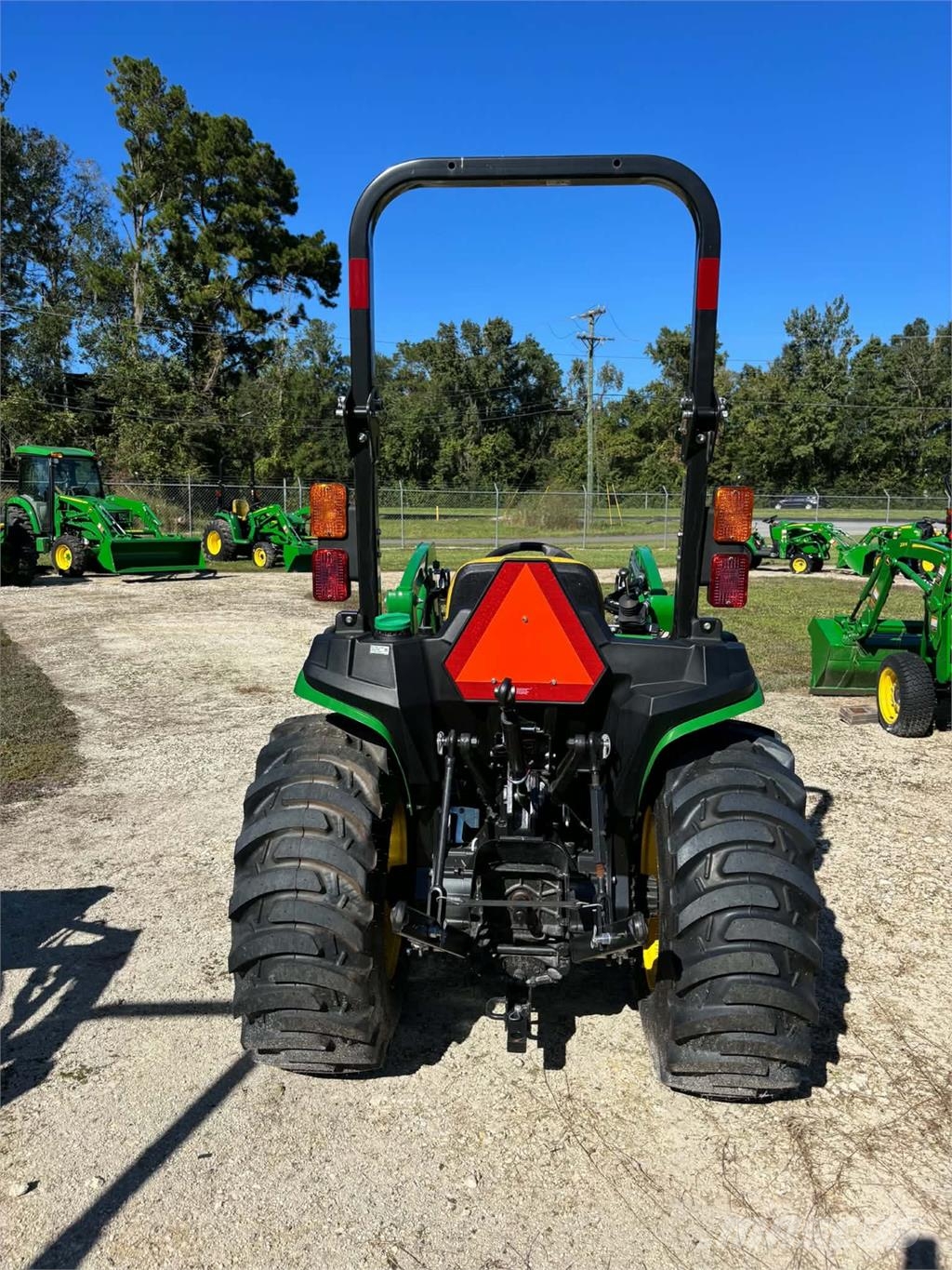 John Deere 3038E 小型曳引機