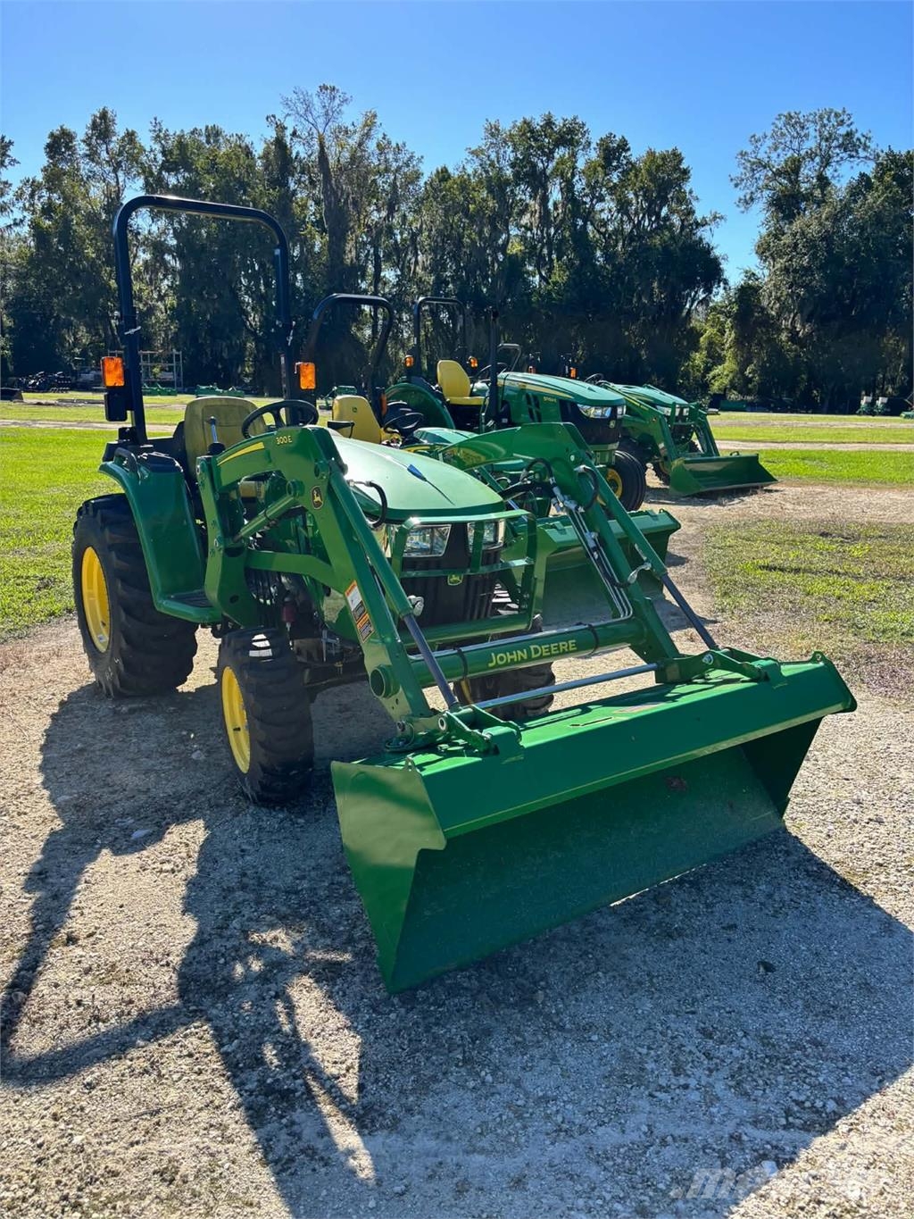 John Deere 3038E 小型曳引機