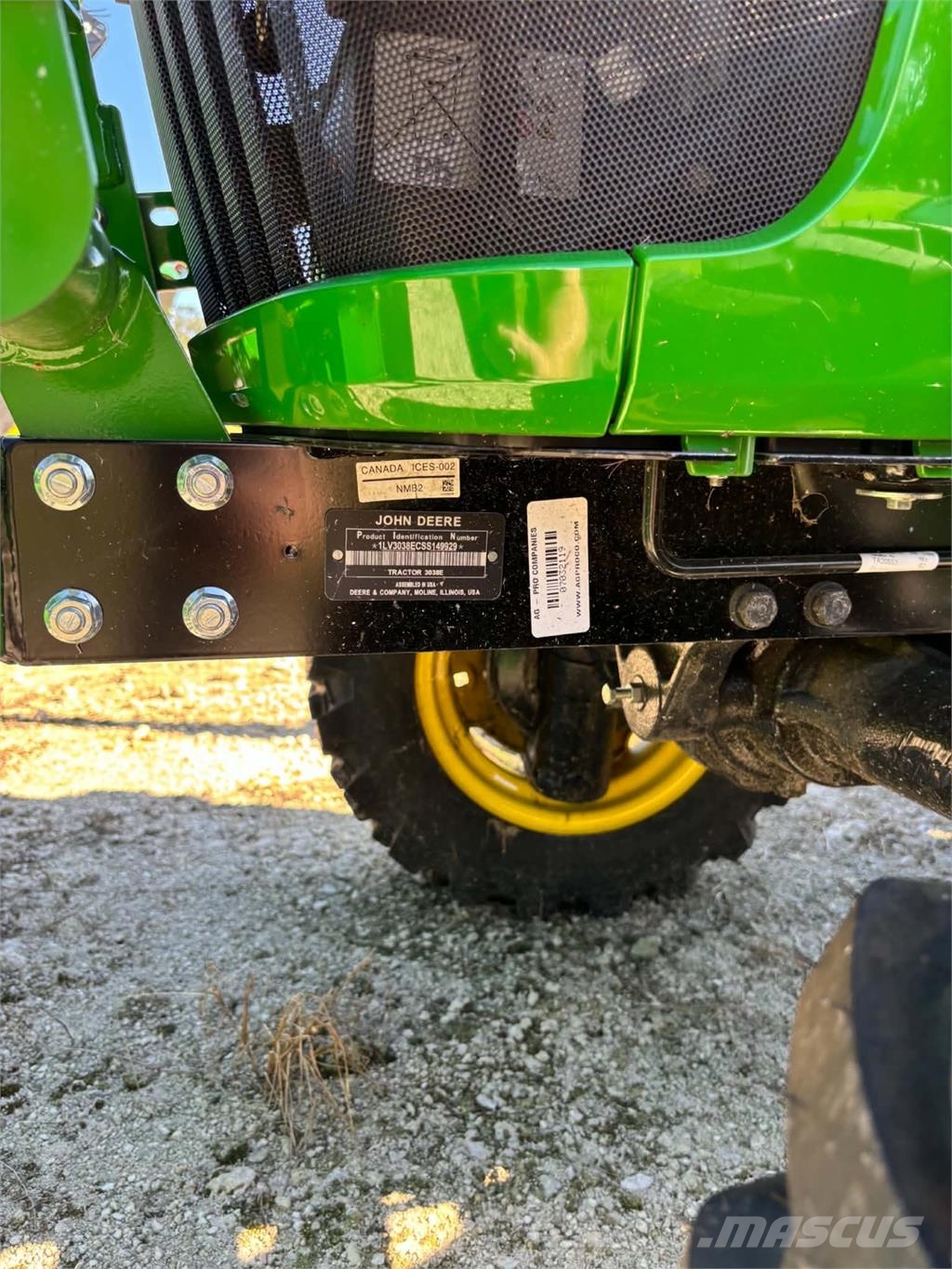 John Deere 3038E 小型曳引機