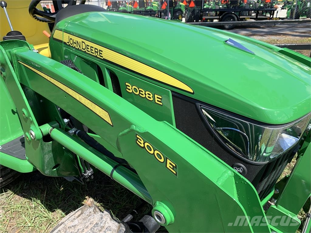 John Deere 3038E Kompaktné traktory