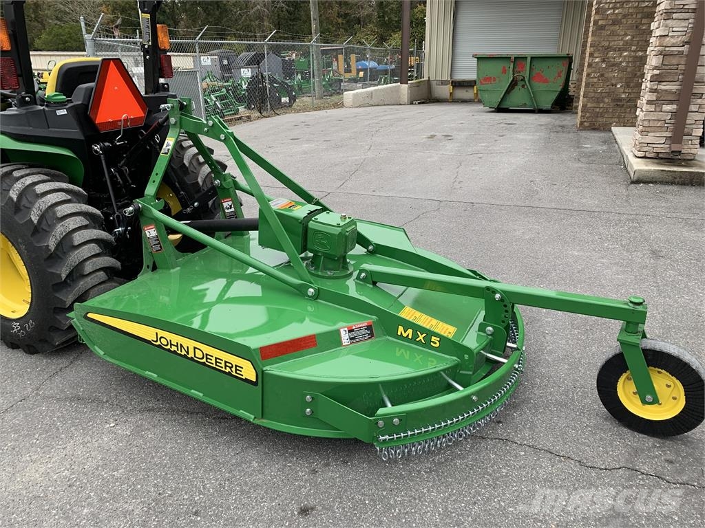 John Deere 3038E Kompaktné traktory