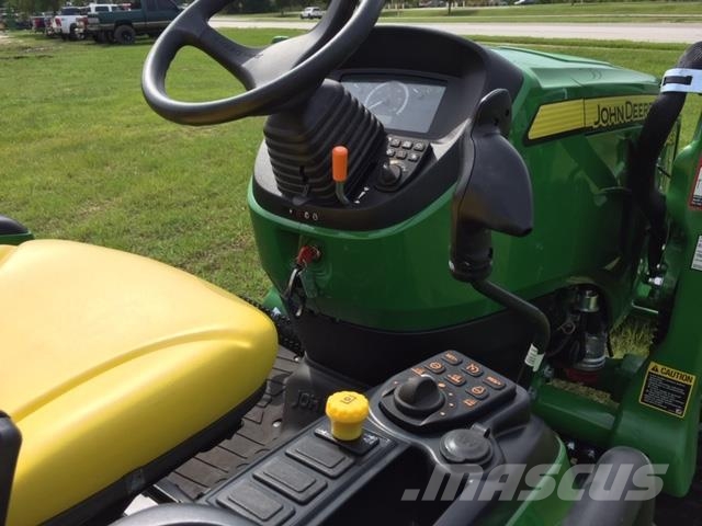John Deere 3039R 小型曳引機