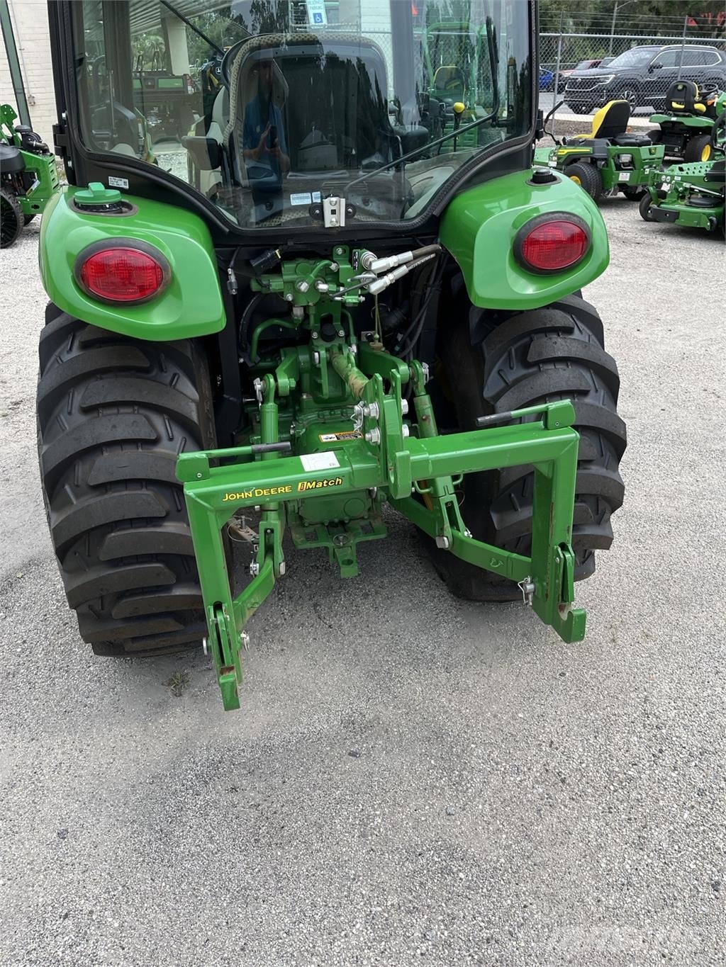 John Deere 3039R 小型曳引機