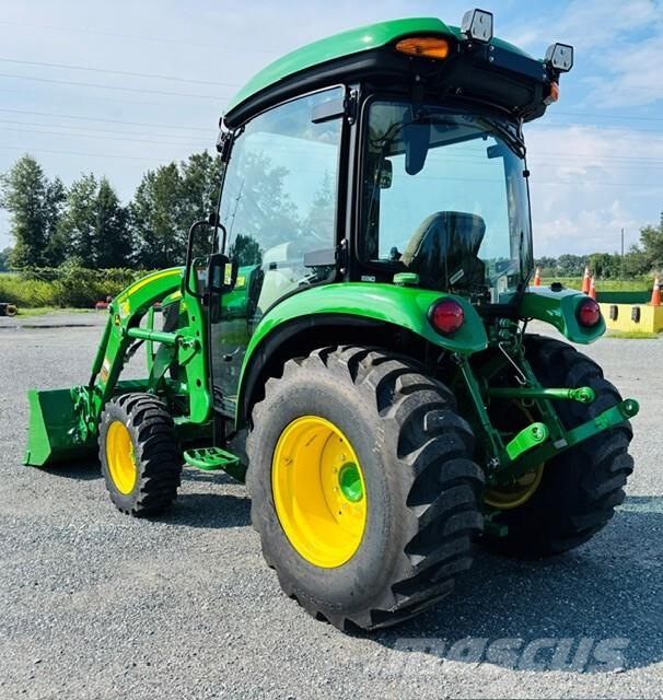 John Deere 3039R Compact tractors