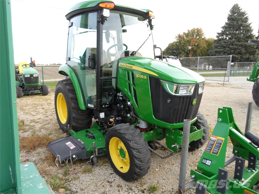 John Deere 3039R Коммунальные тракторы