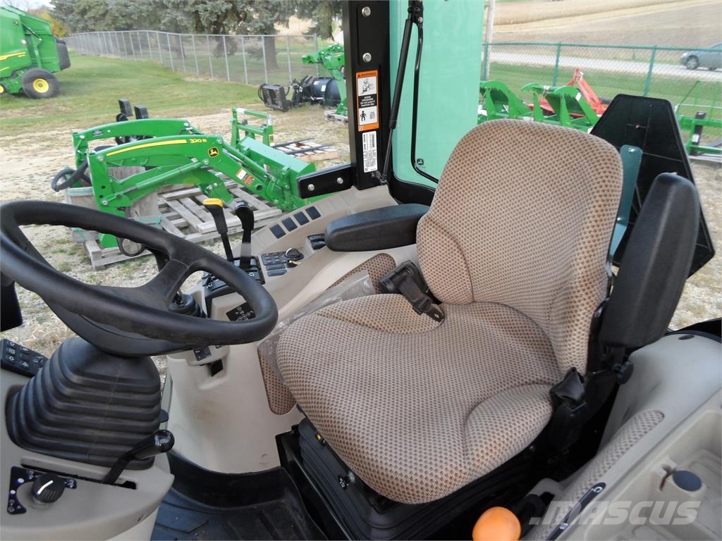 John Deere 3039R Коммунальные тракторы