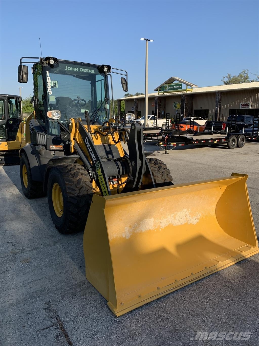 John Deere 304 G Мини товарачи