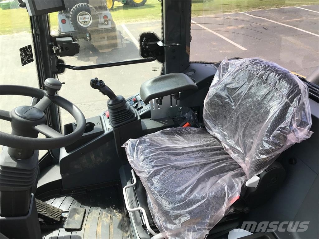 John Deere 304 G Мини товарачи