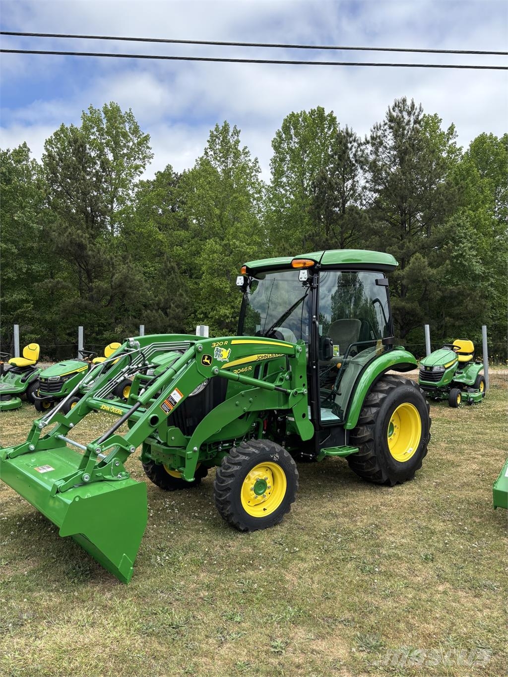 John Deere 3046R Tractoren