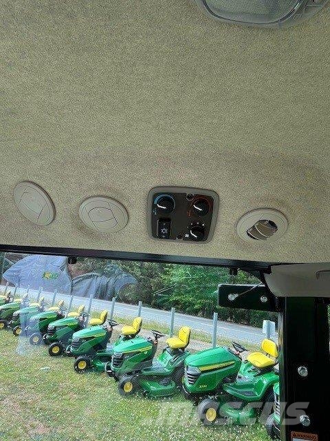 John Deere 3046R الجرارات