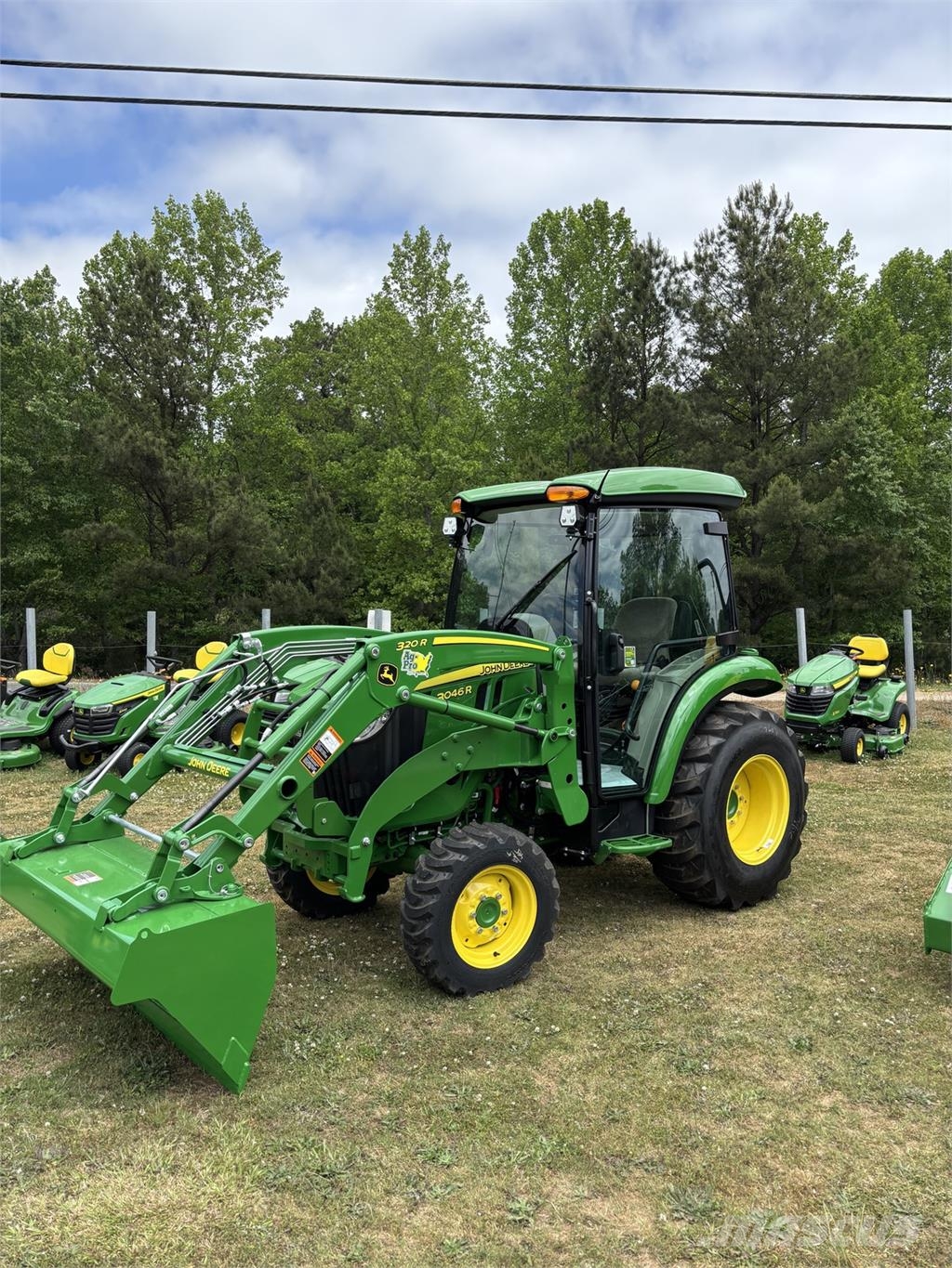 John Deere 3046R Tractoren