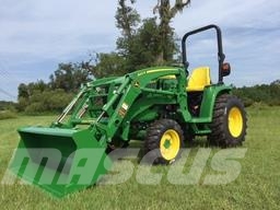 John Deere 3046R 소형 트랙터
