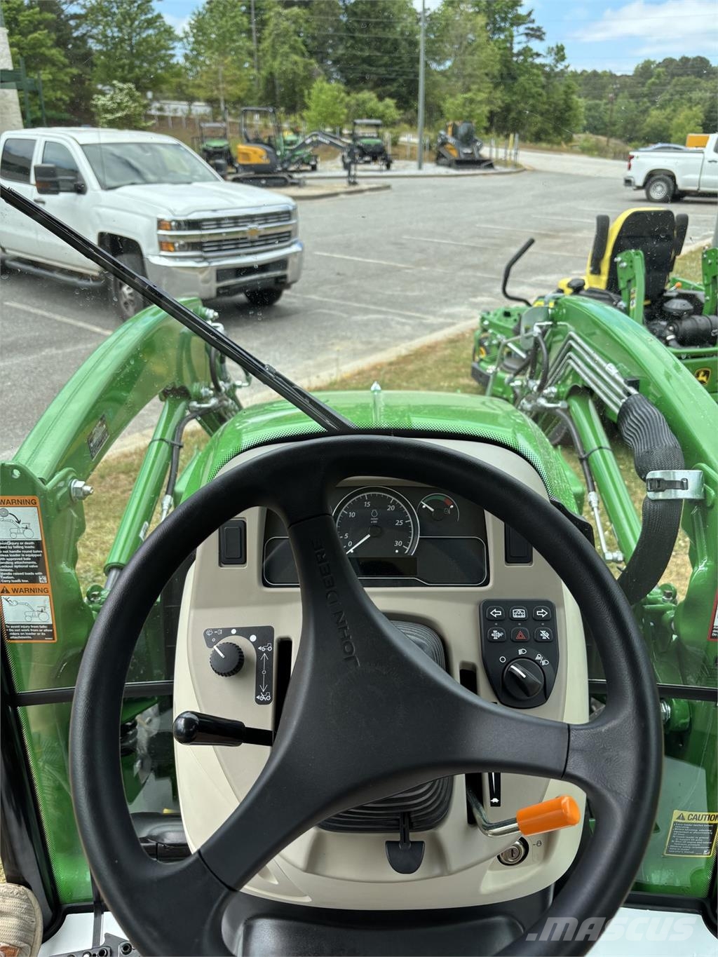 John Deere 3046R Tractoren