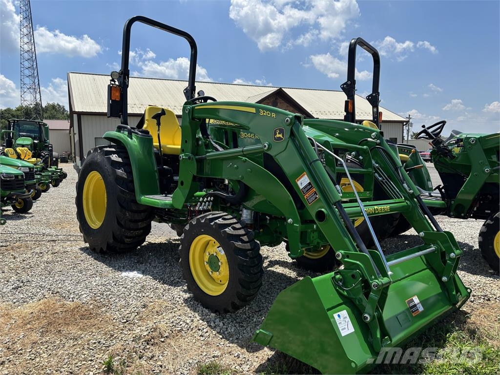 John Deere 3046R الجرارات
