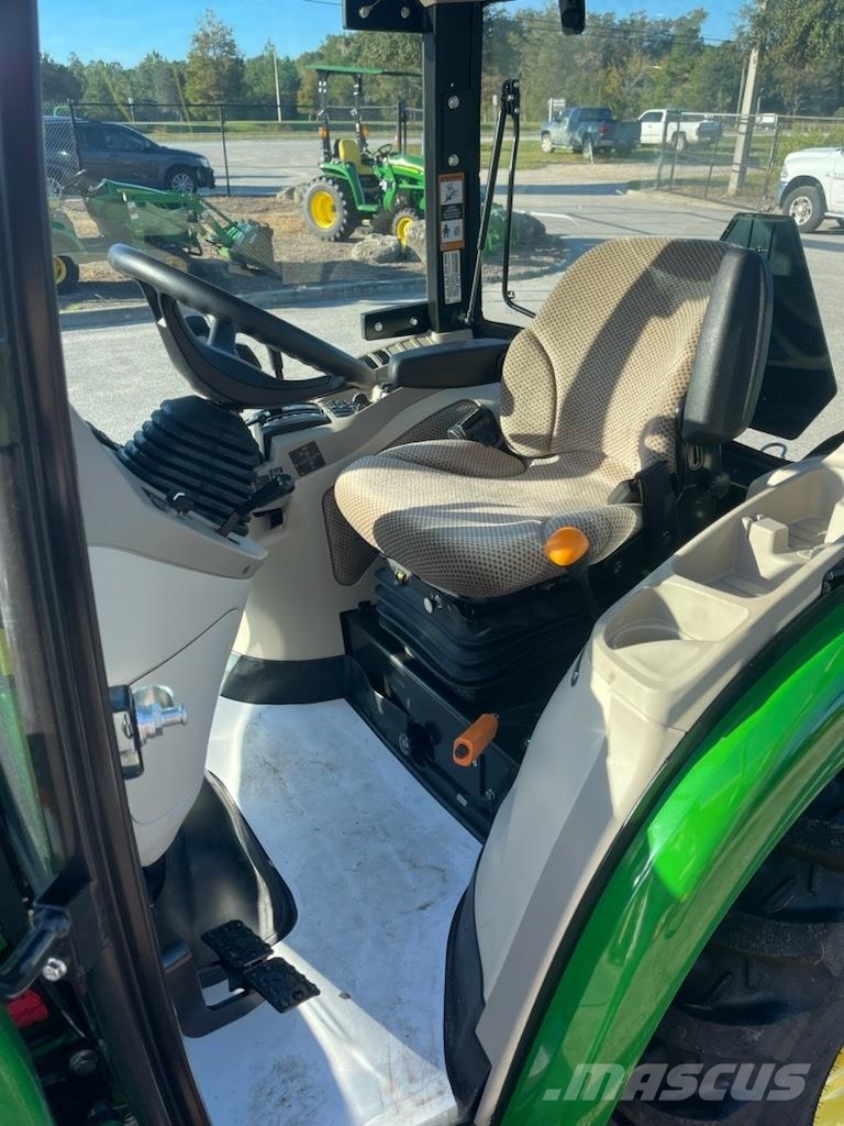 John Deere 3046R Traktorji
