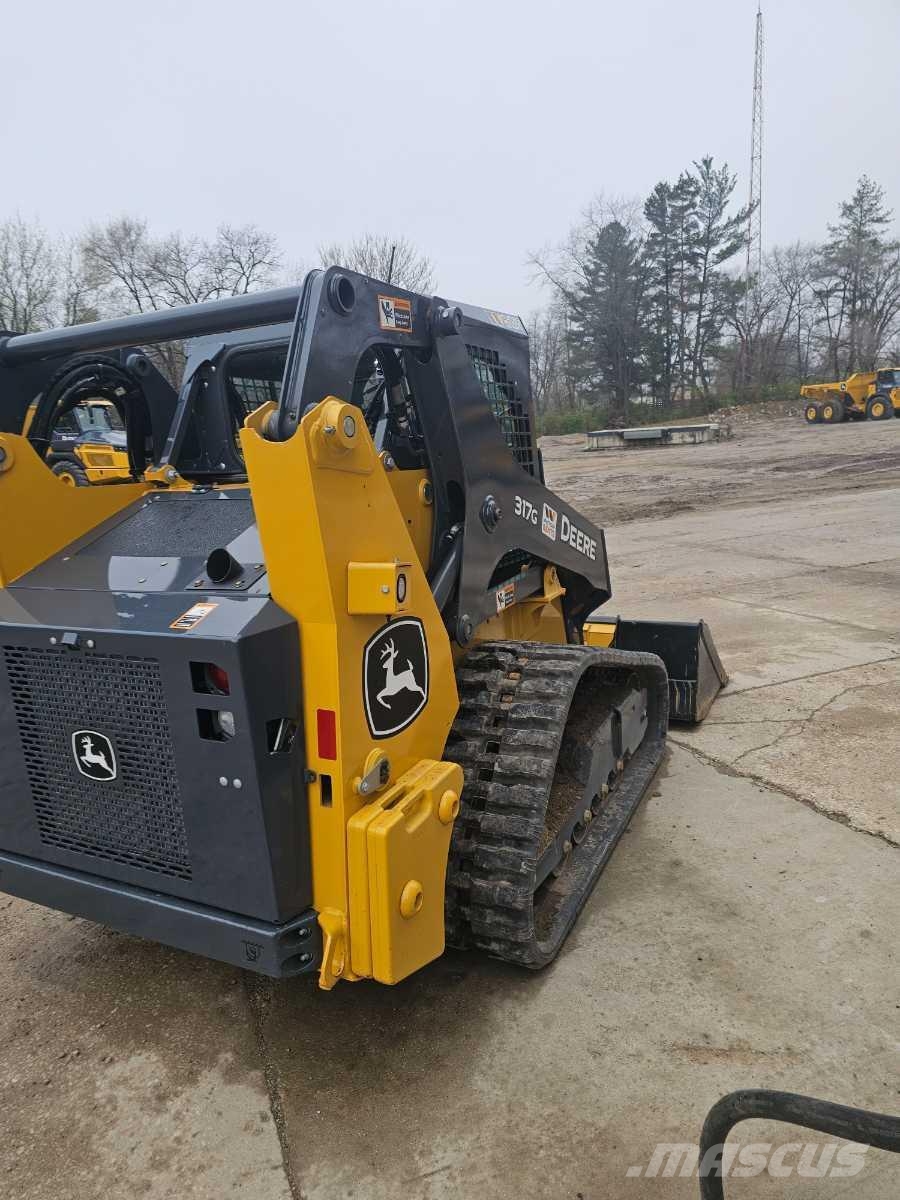 John Deere 317G Малі навантажувачі