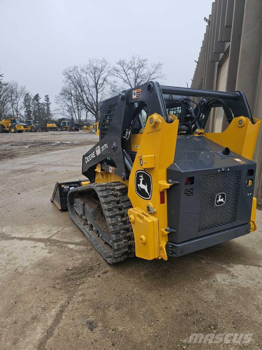 John Deere 317G Малі навантажувачі