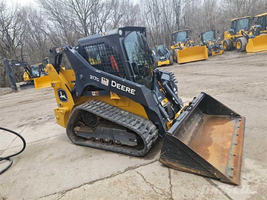 John Deere 317G Малі навантажувачі